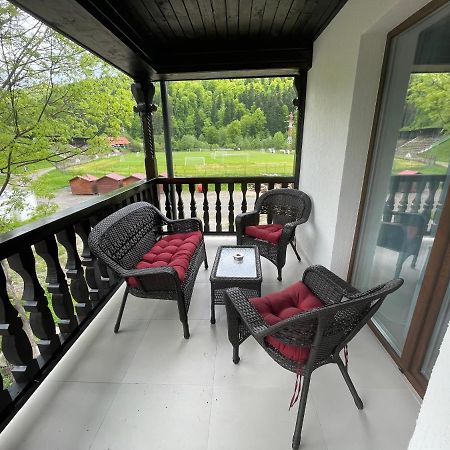Castle Residence Apt. Eminescu Buşteni Esterno foto