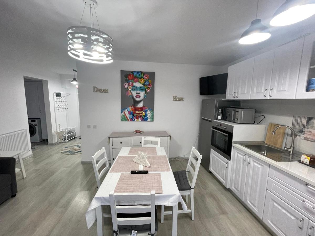 Castle Residence Apt. Eminescu Buşteni Esterno foto